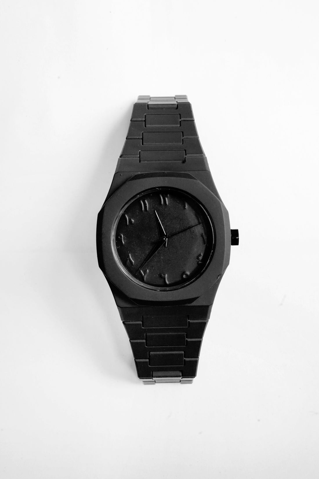 Black Arabic Aura Watch